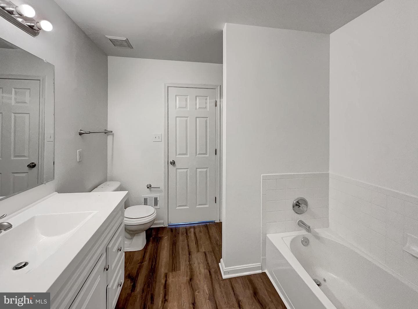 45458 Oak Trail Square photo 17