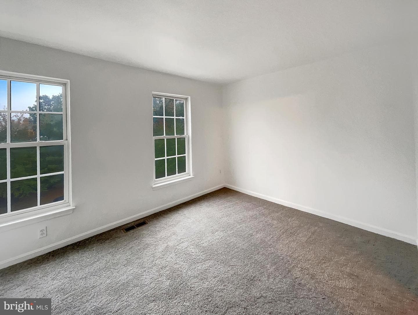 45458 Oak Trail Square photo 5