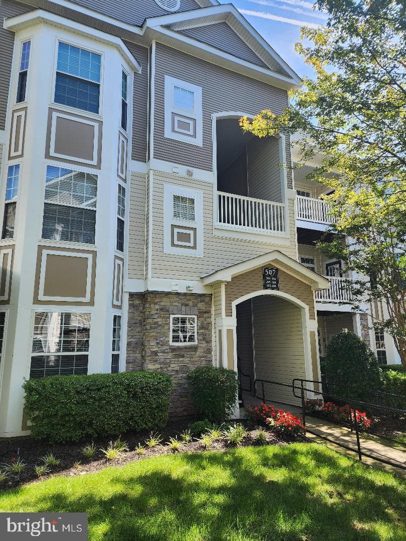 507 Sunset View Terrace SE #207 photo 1