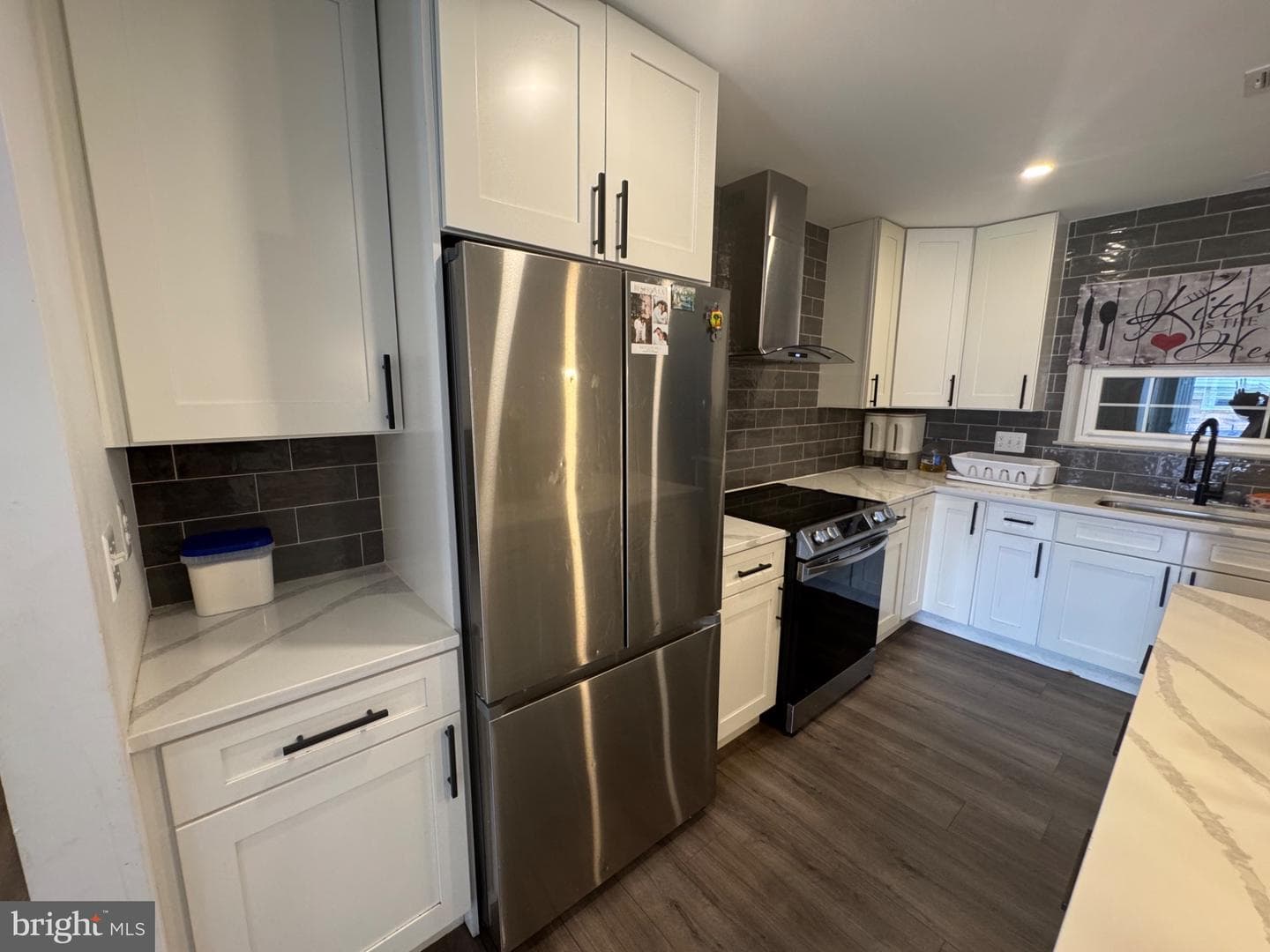 1314 E Holly Avenue photo 5