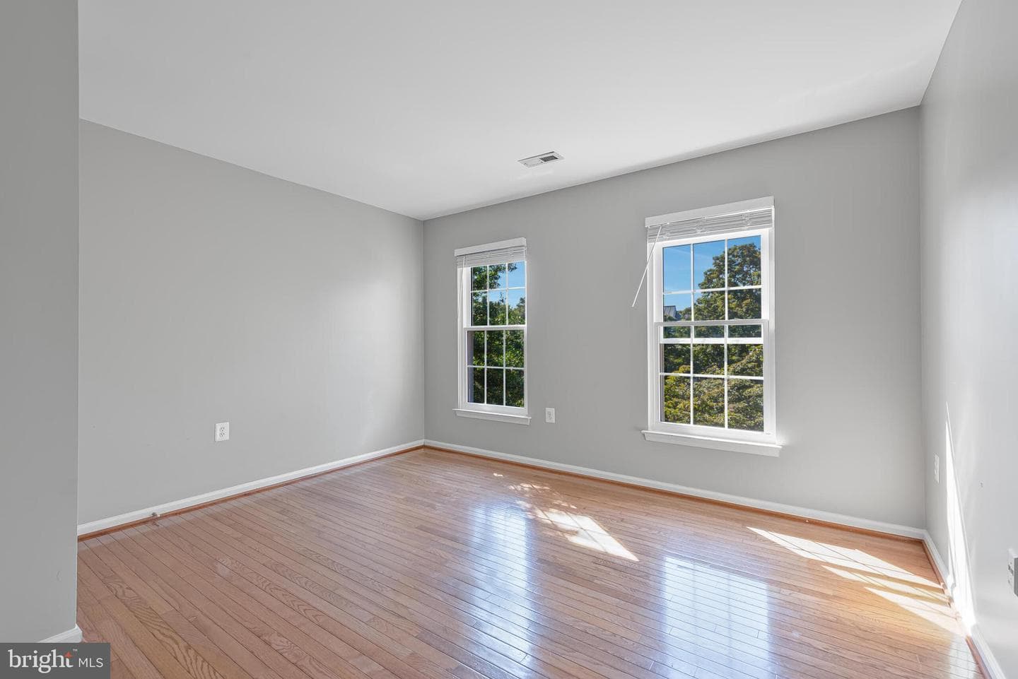641 Meade Drive SW photo 27