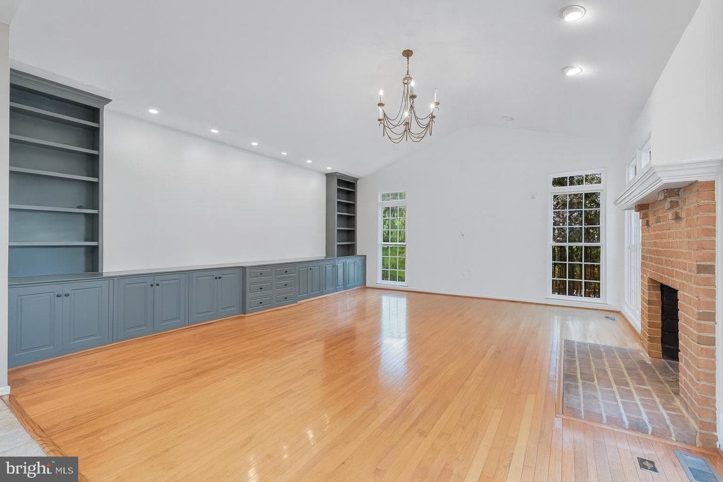 641 Meade Drive SW photo 28