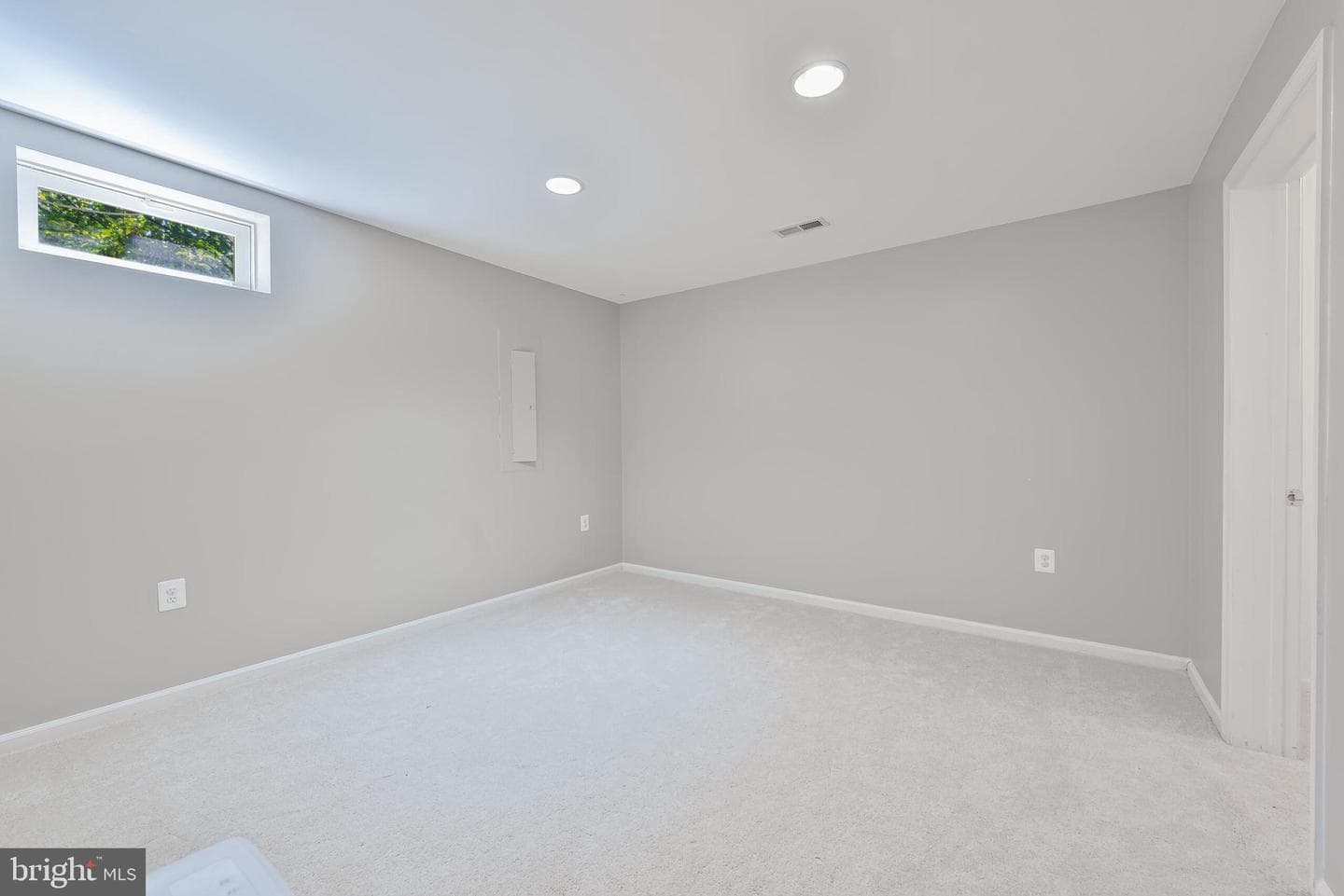 641 Meade Drive SW photo 37