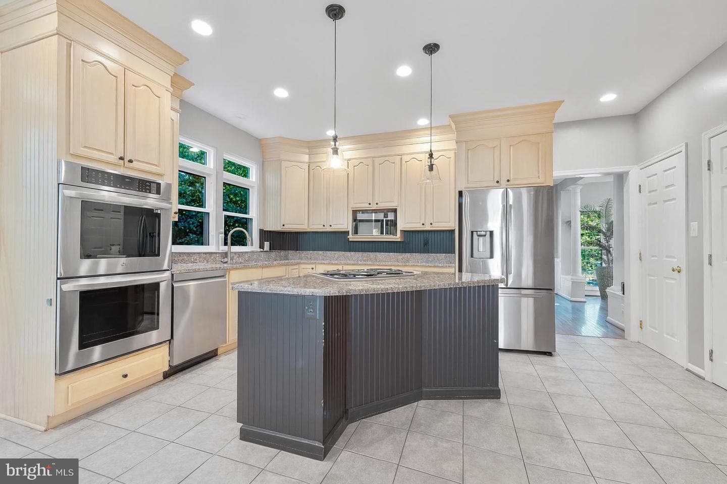 641 Meade Drive SW photo 8