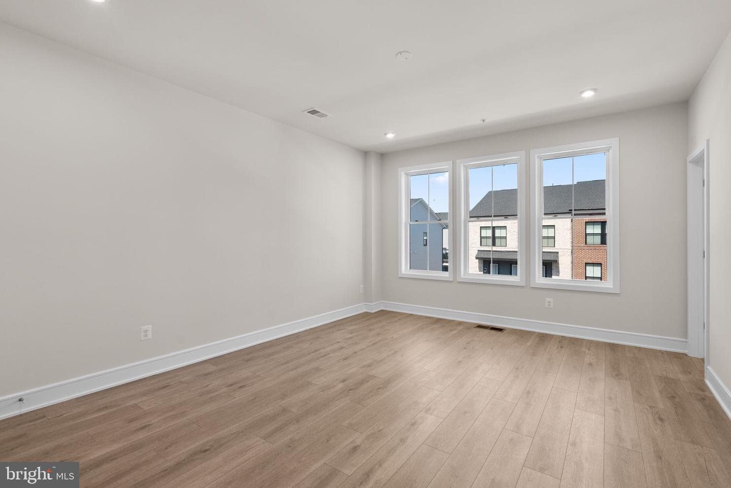 21754 Dollis Hill Terrace photo 16