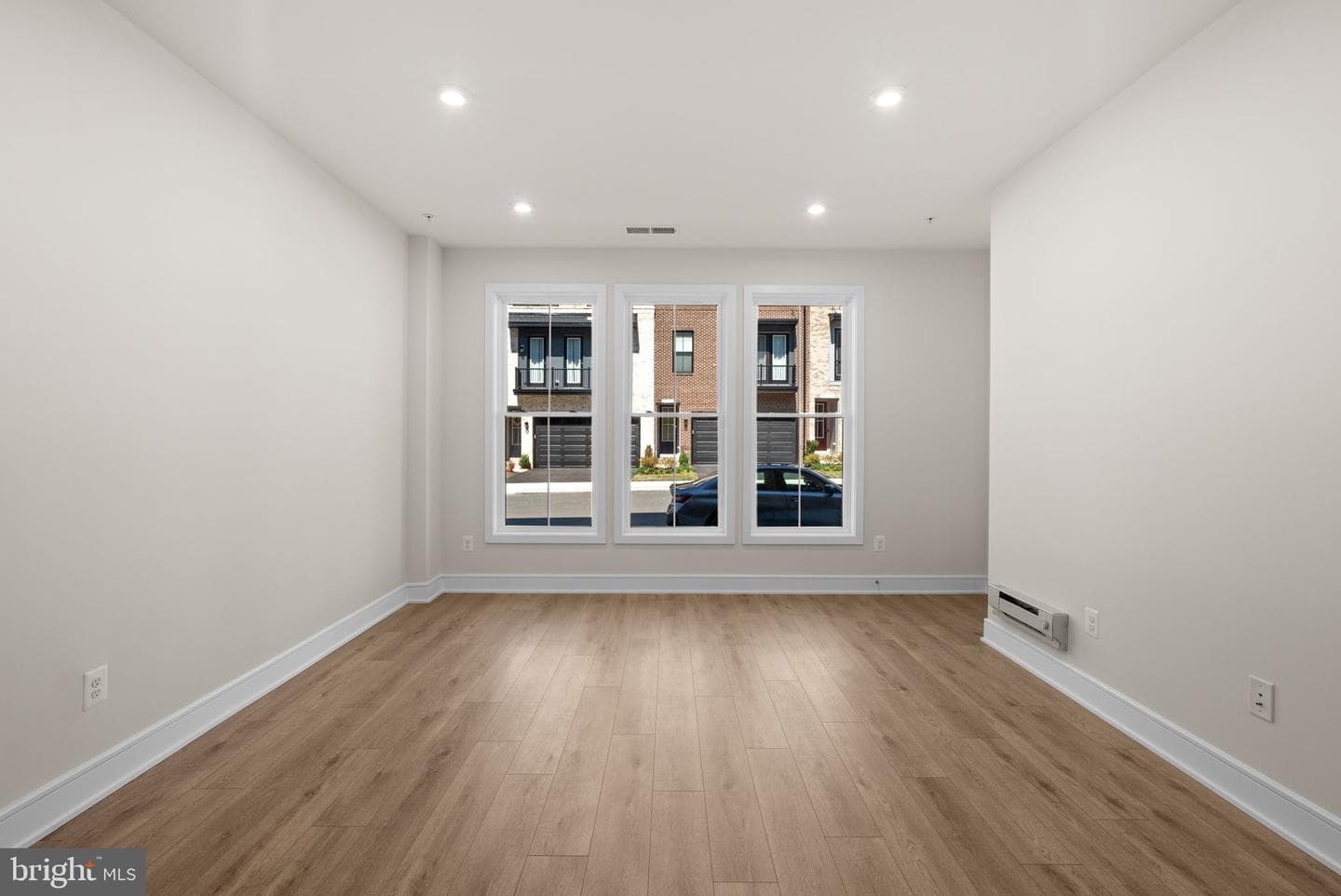 21754 Dollis Hill Terrace photo 27