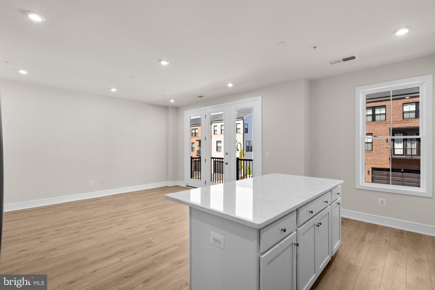 21754 Dollis Hill Terrace photo 9