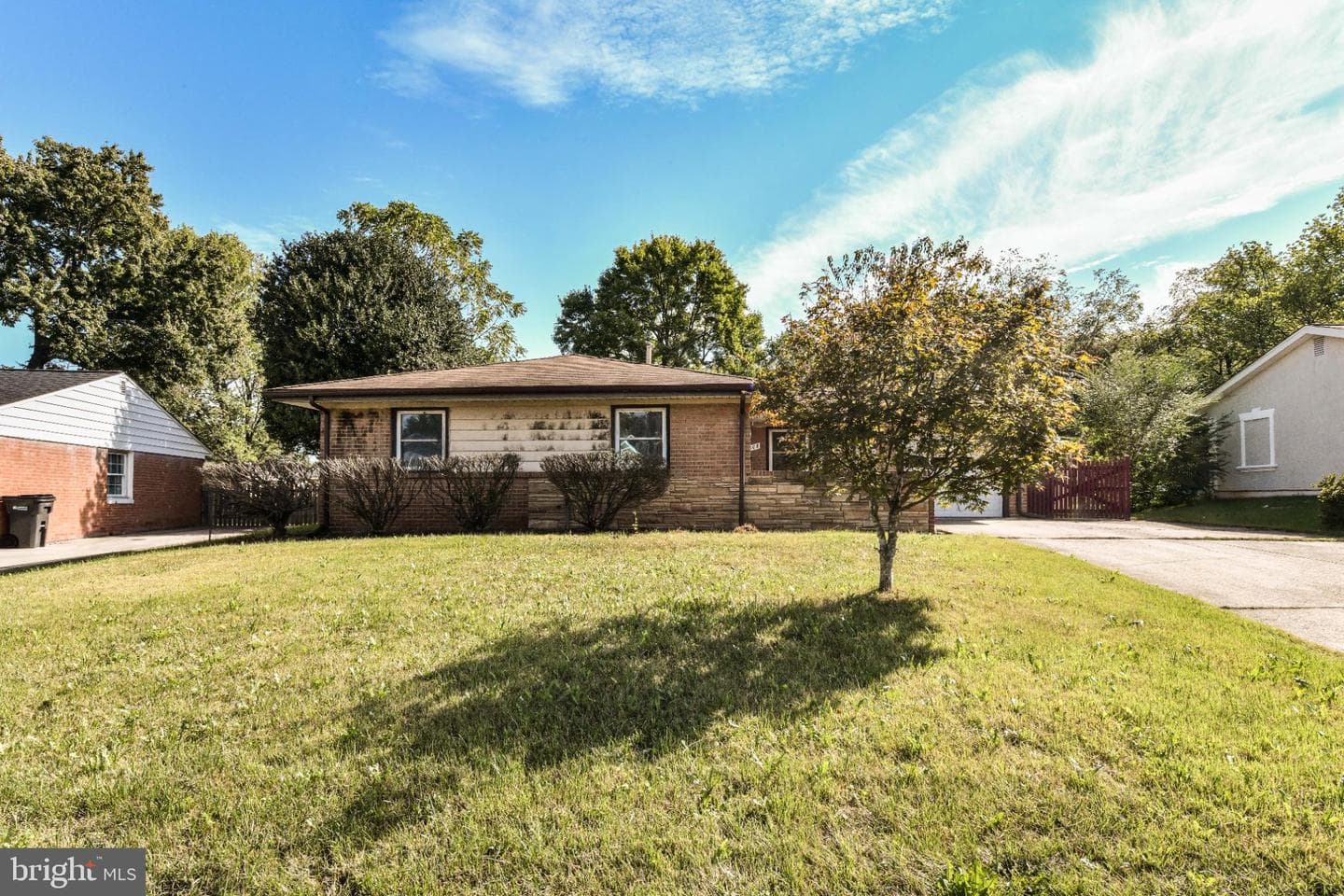 808 W Nettle Tree Road photo 1