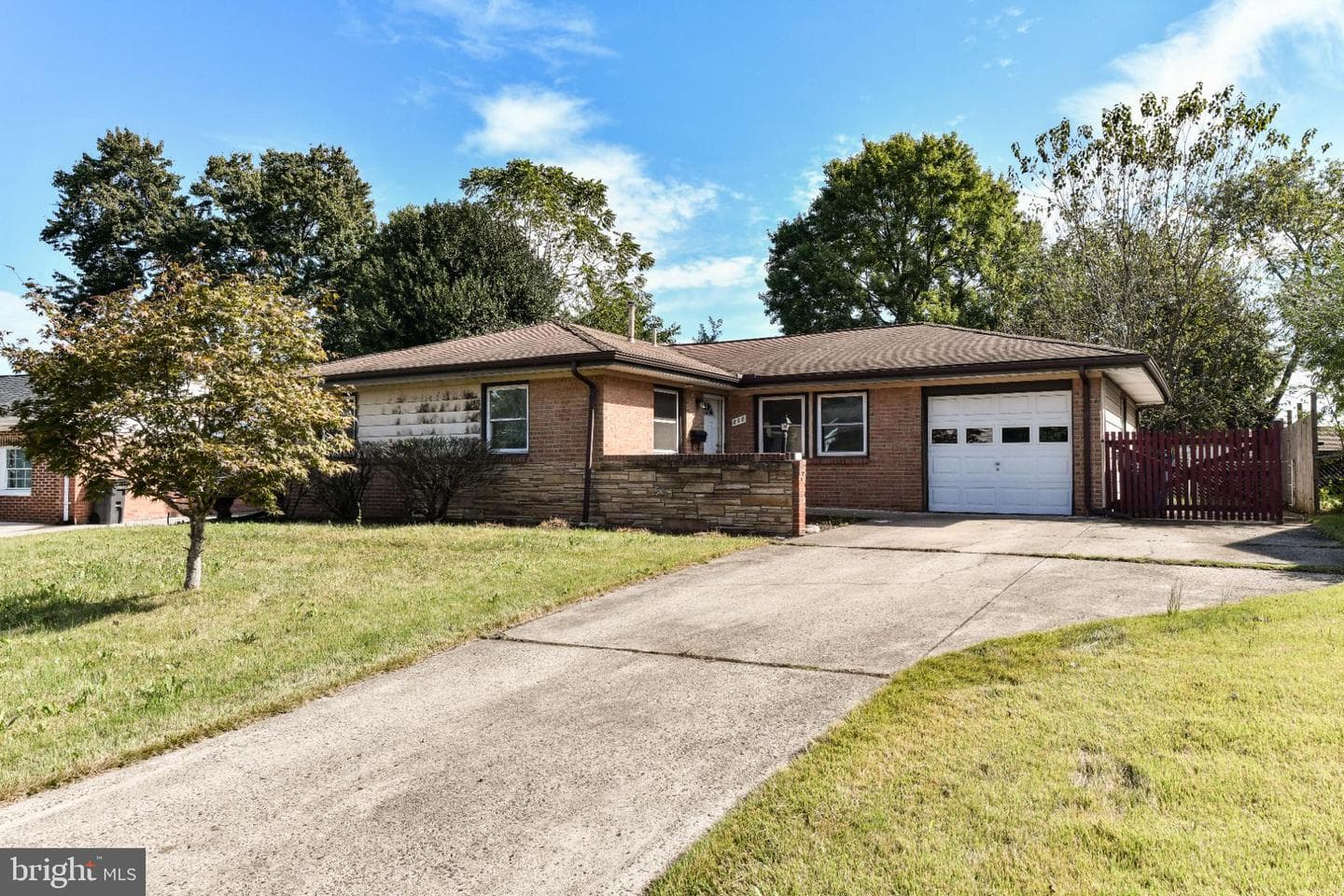 808 W Nettle Tree Road photo 2
