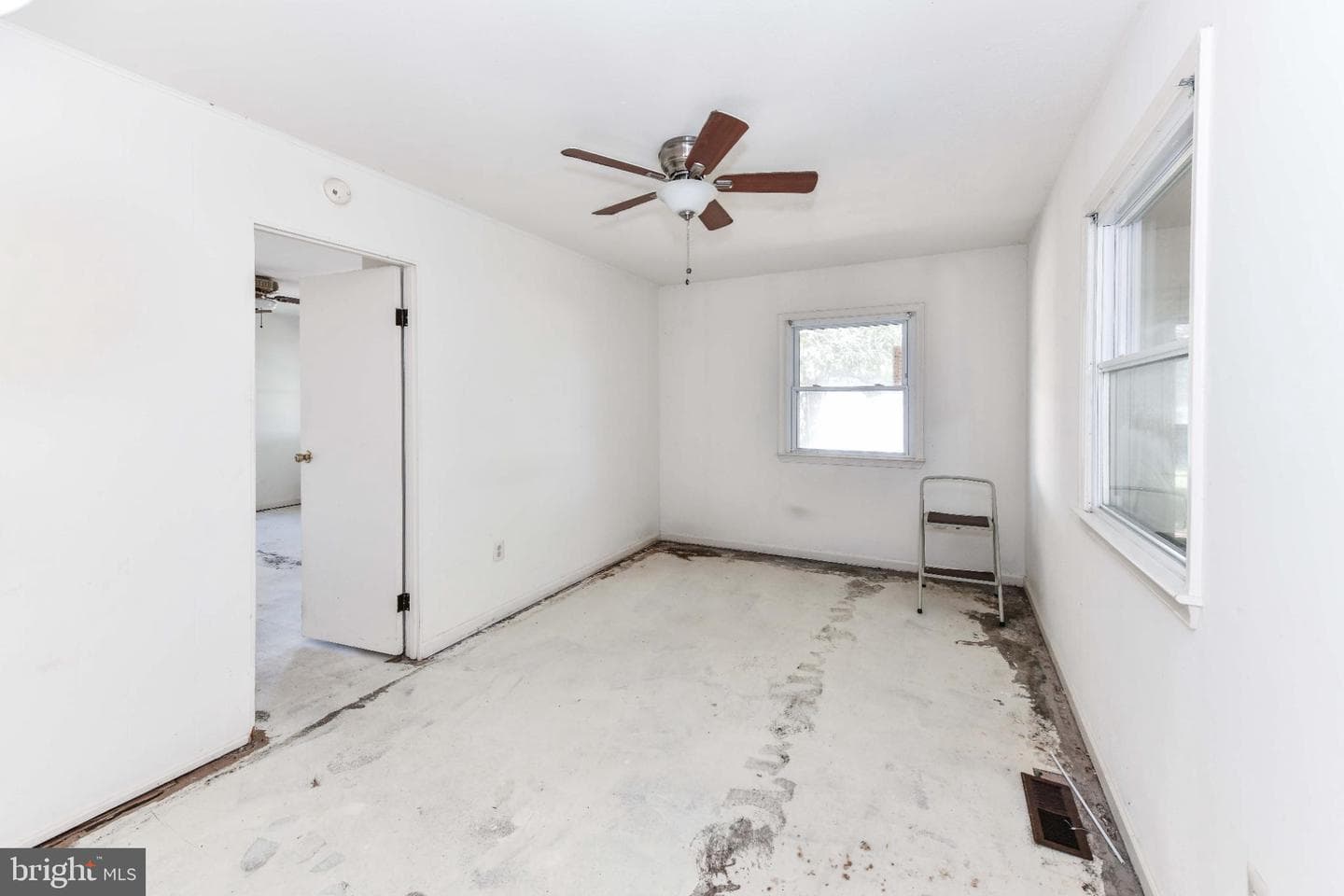 808 W Nettle Tree Road photo 9