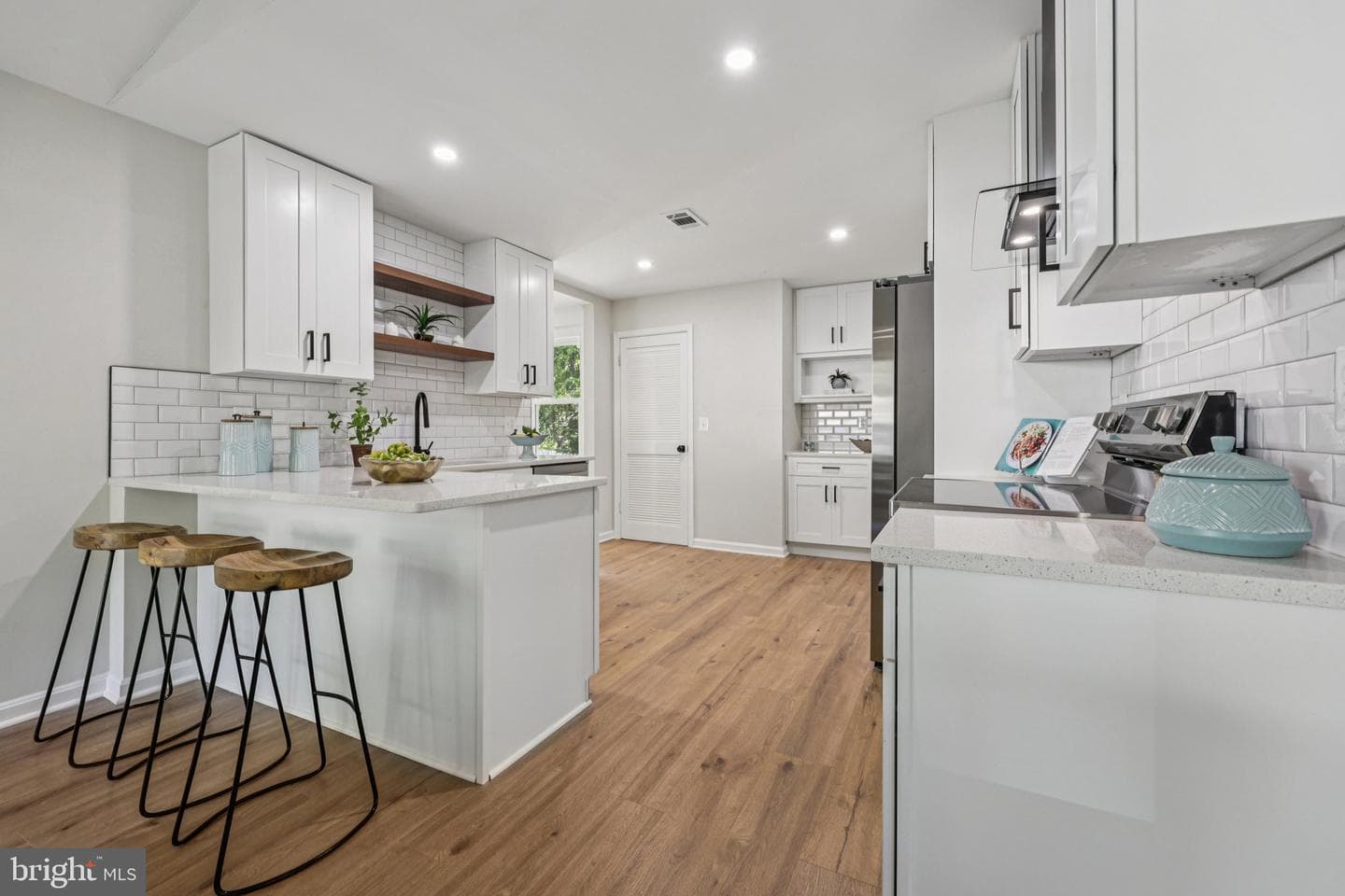 125 Avondale Drive photo 11
