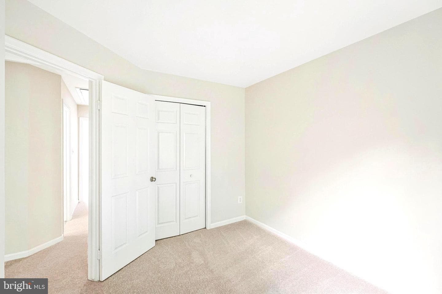 21921 Myrtlewood Square photo 22