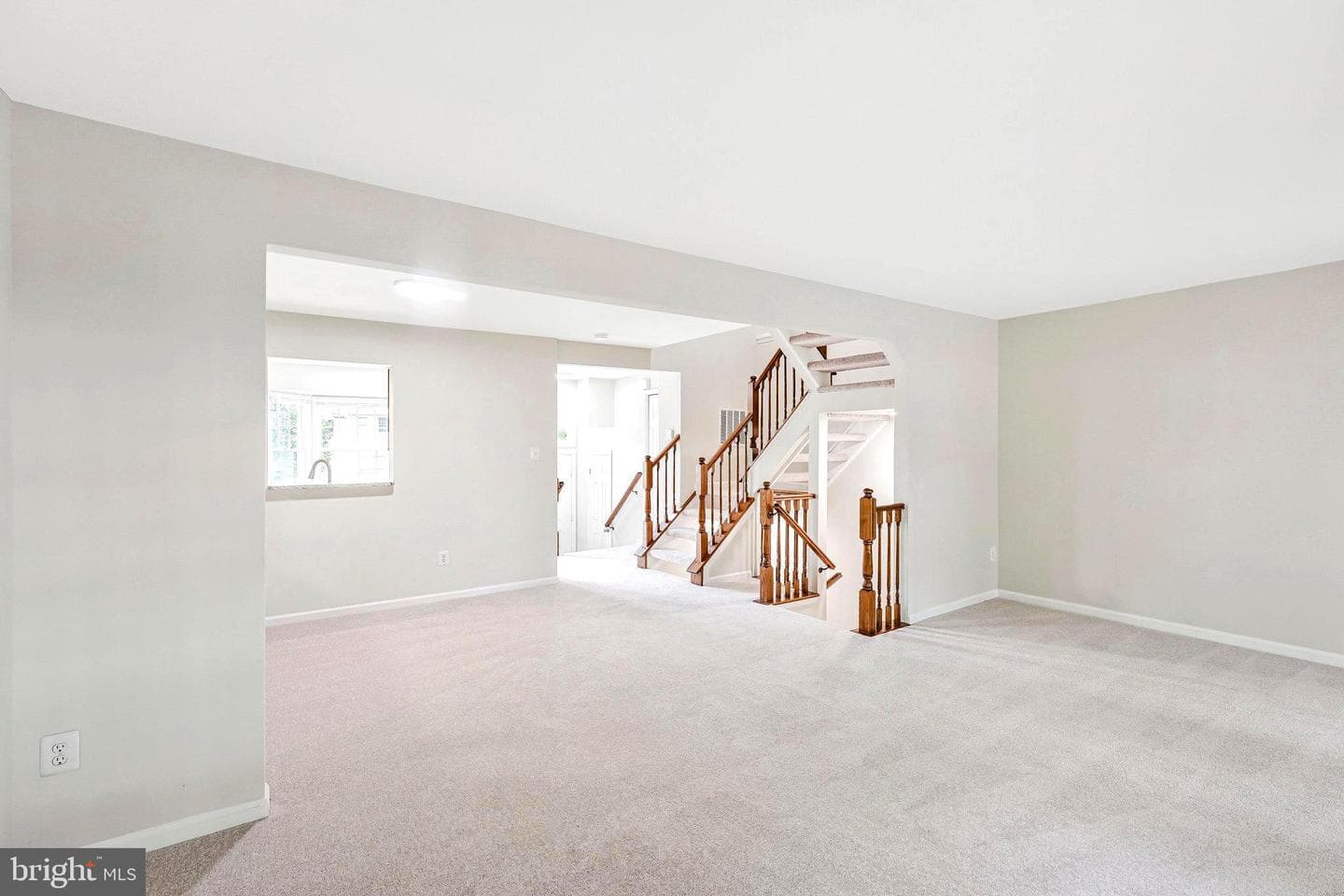 21921 Myrtlewood Square photo 27