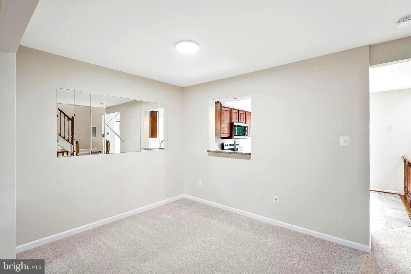 21921 Myrtlewood Square photo 28