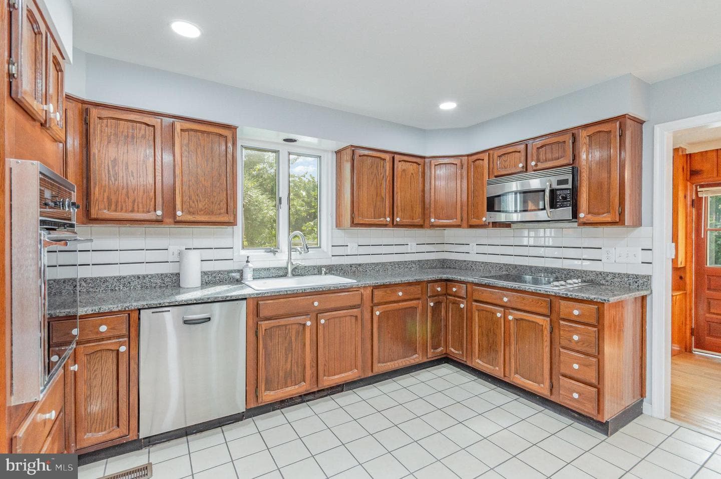 315 Edwards Ferry Road NE photo 12