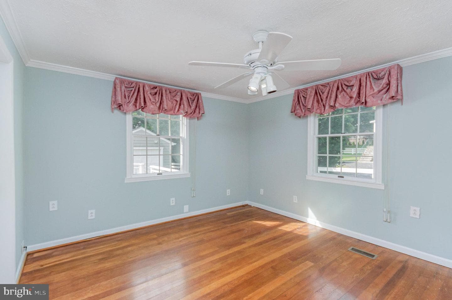 315 Edwards Ferry Road NE photo 14