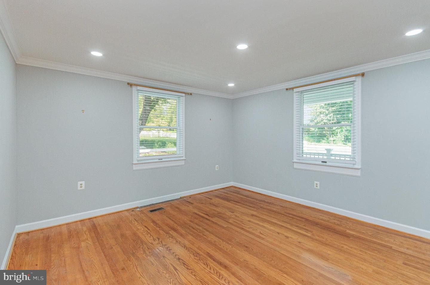 315 Edwards Ferry Road NE photo 9