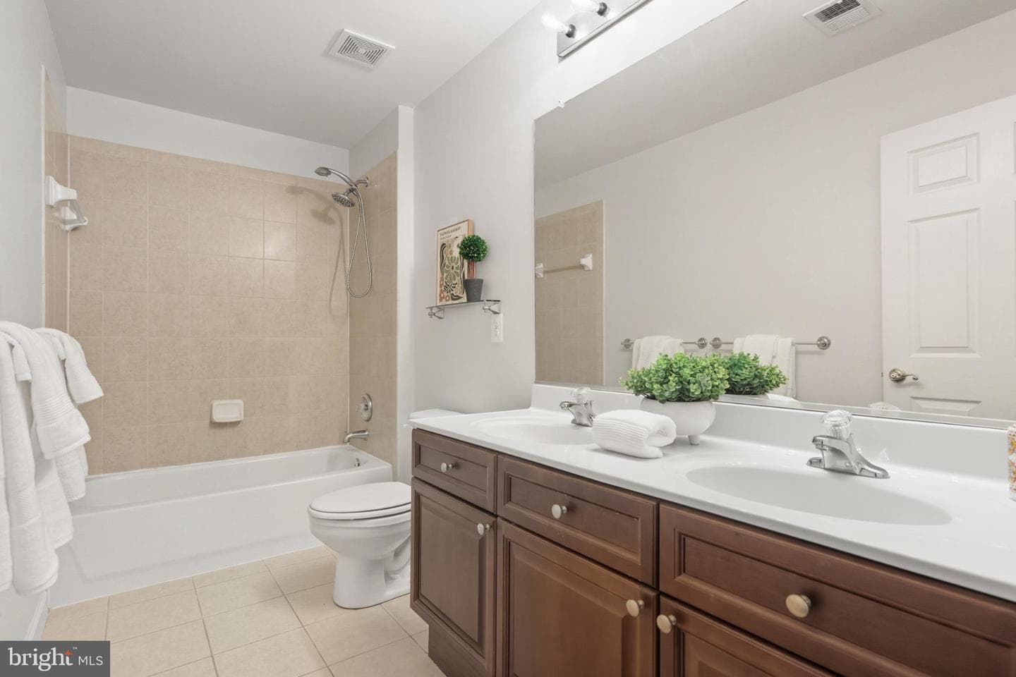 14388 Waterford Woods Court photo 37