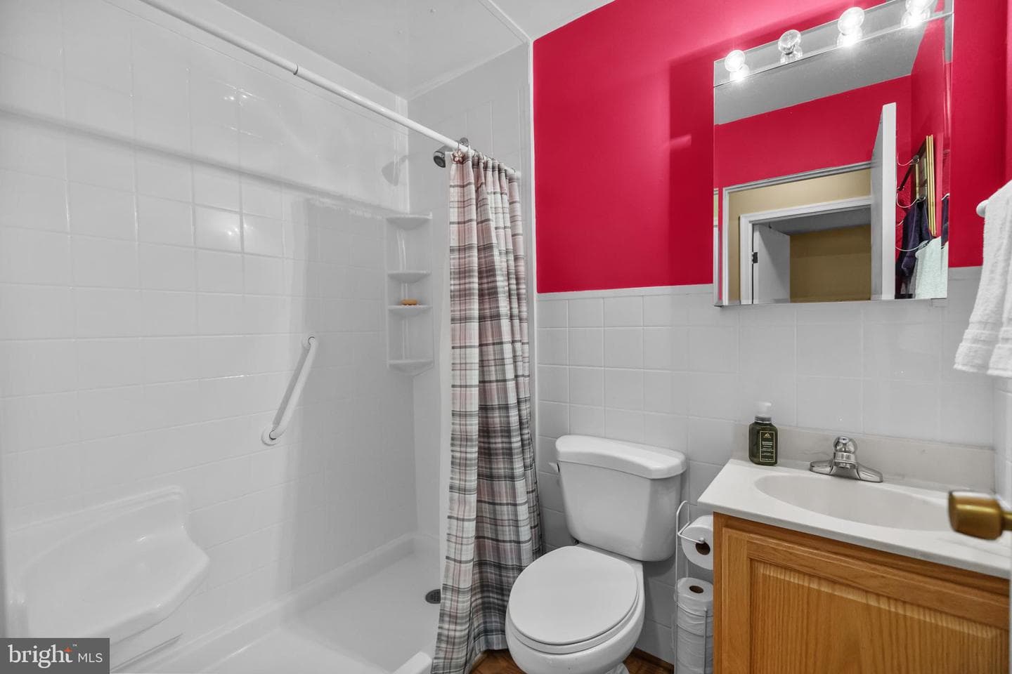 108 N Alder Avenue photo 23