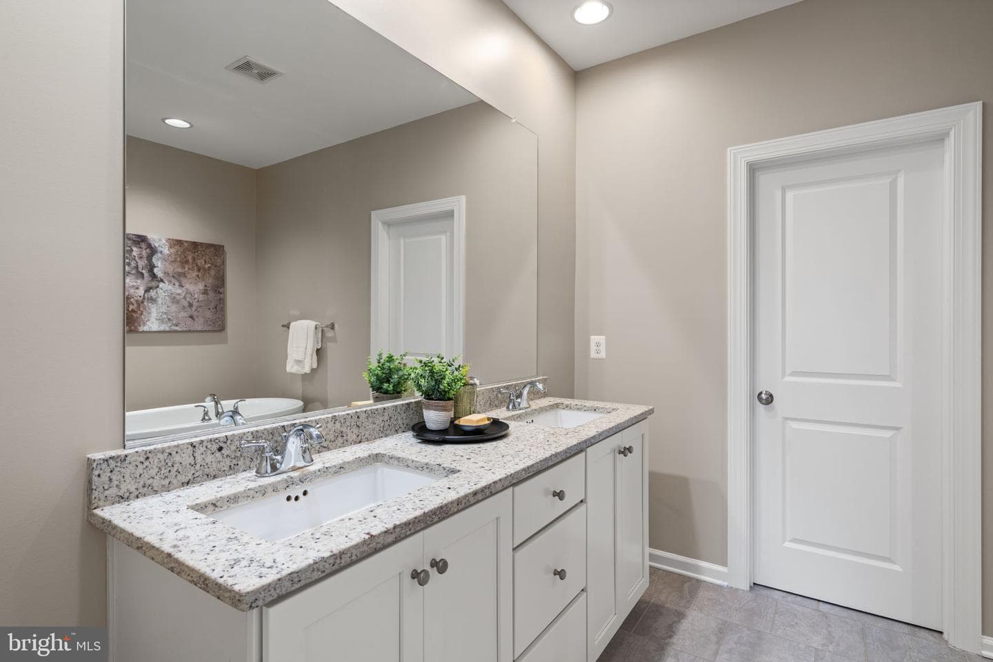 20396 Roslindale Drive photo 37