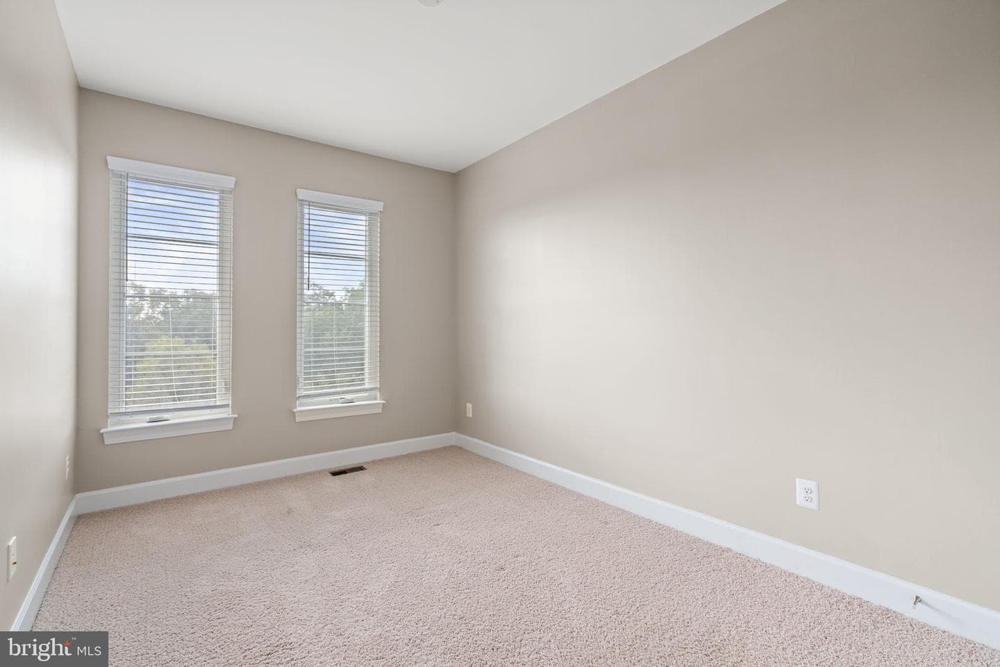 20396 Roslindale Drive photo 42