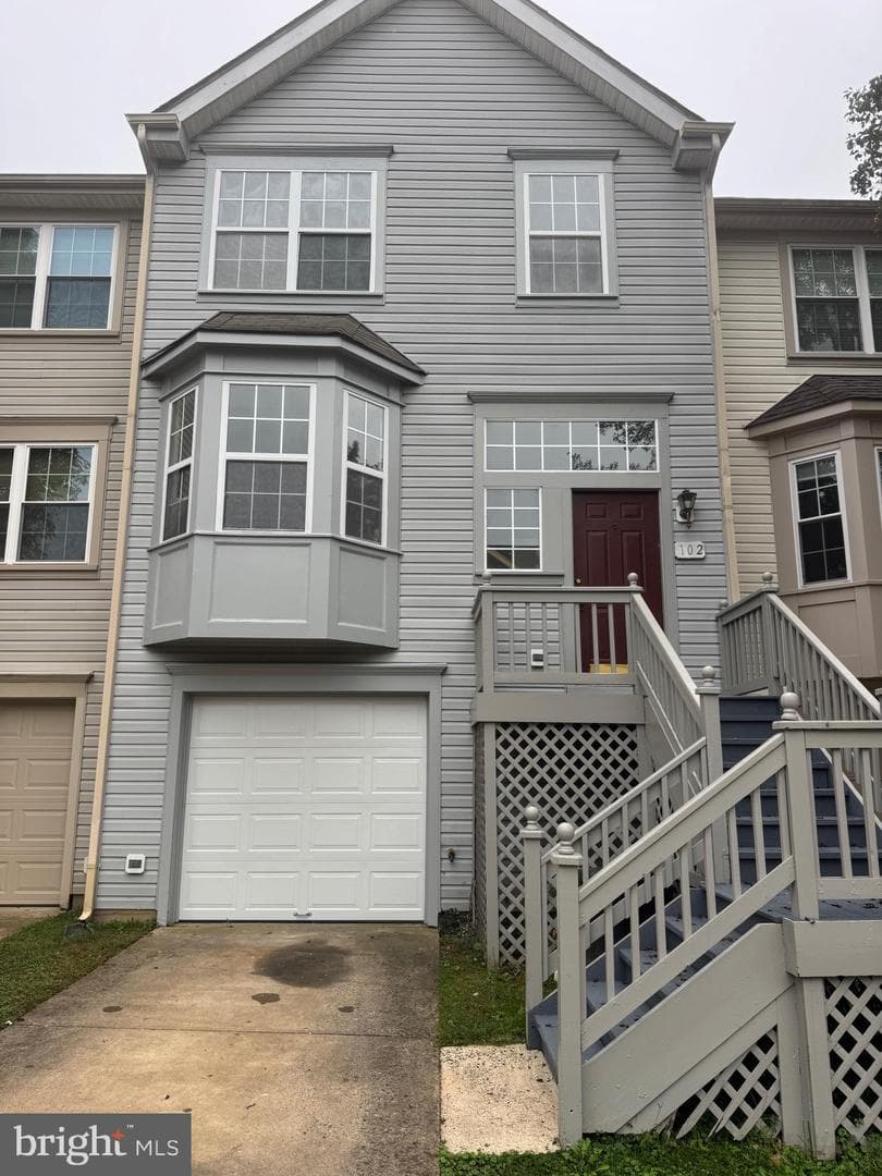 102 Frazer Drive