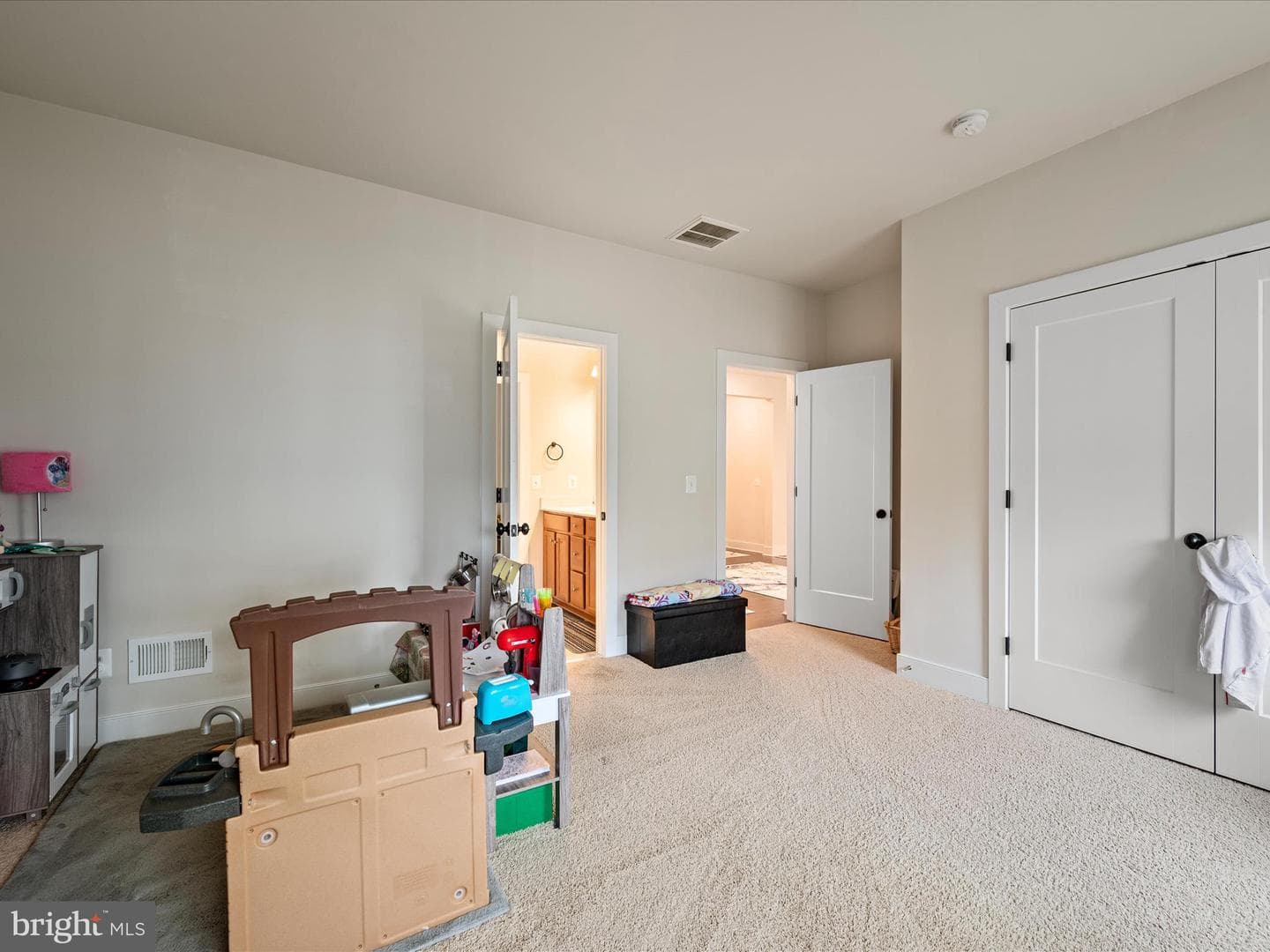 221 S 32nd Street photo 33