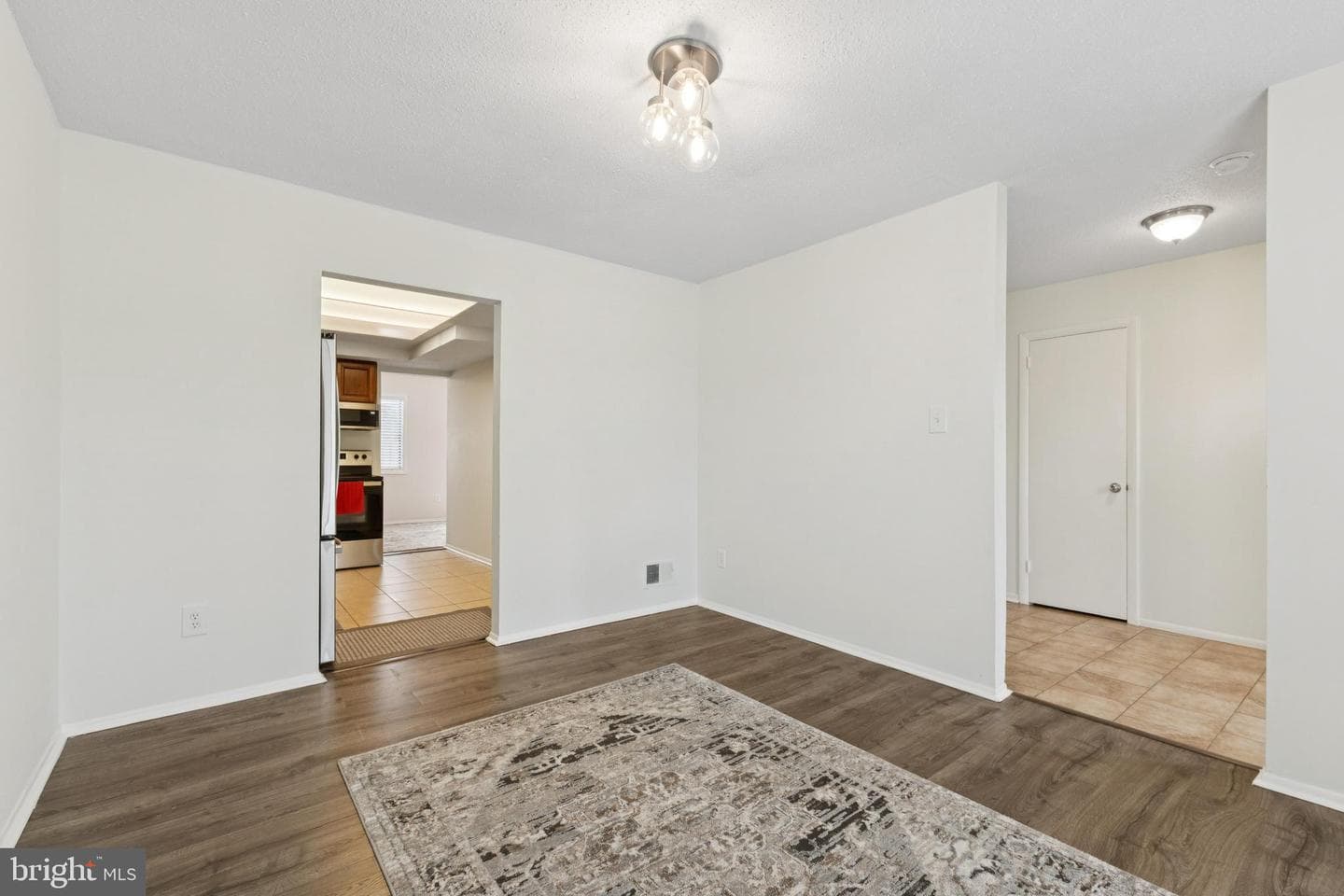 32 Regis Circle photo 6