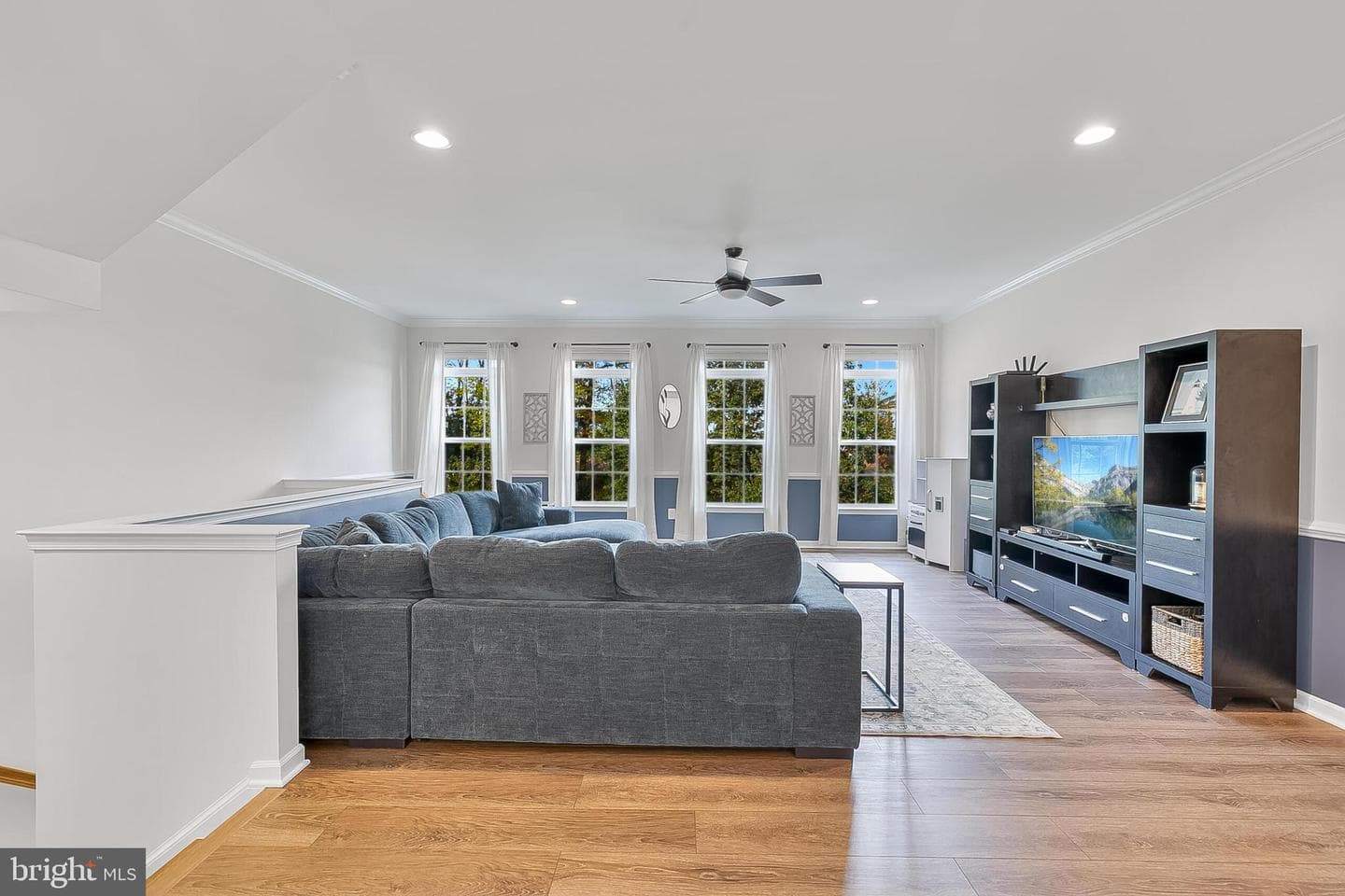 604 Savile Row Terrace photo 9