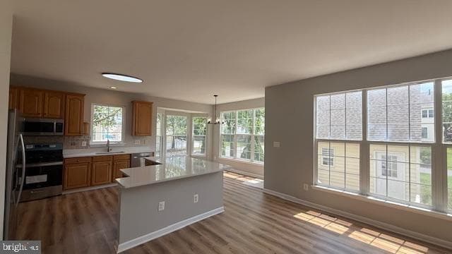 42721 Center Street photo 8