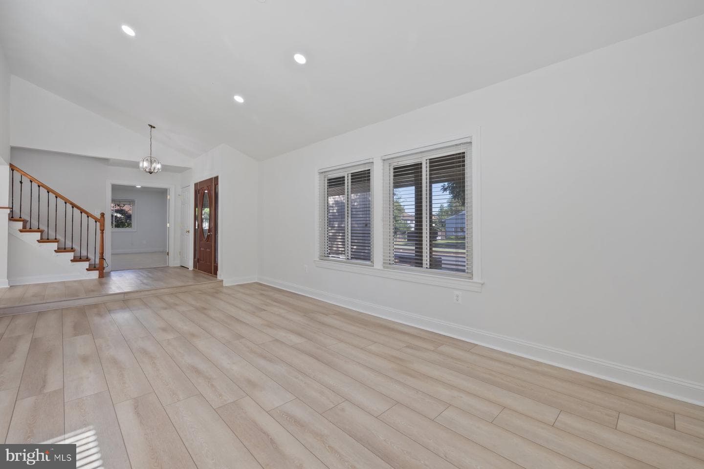 110 Sugarland Run Drive photo 2