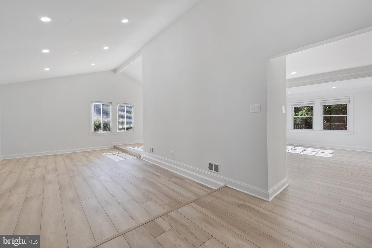 110 Sugarland Run Drive photo 7