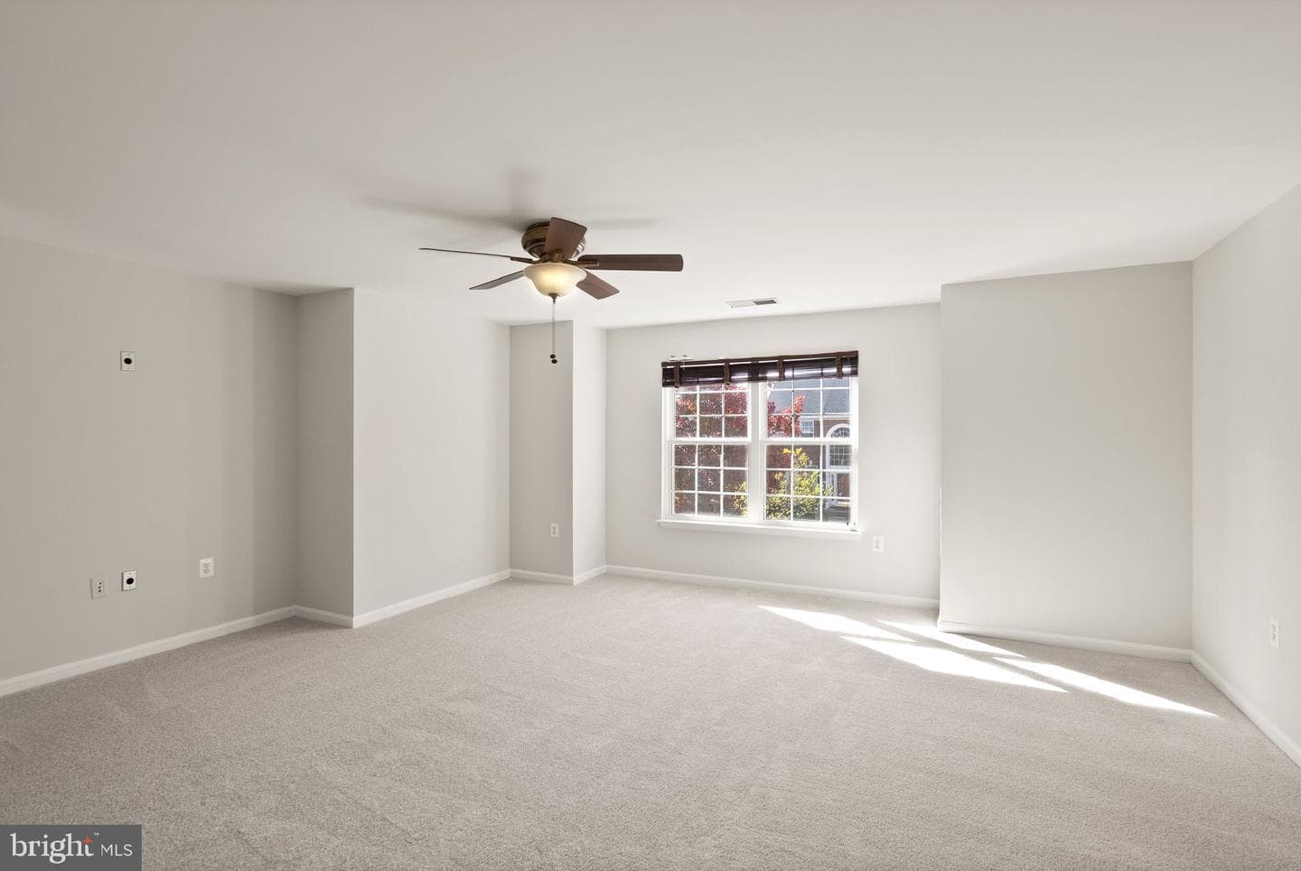 706 Invermere Drive NE photo 35