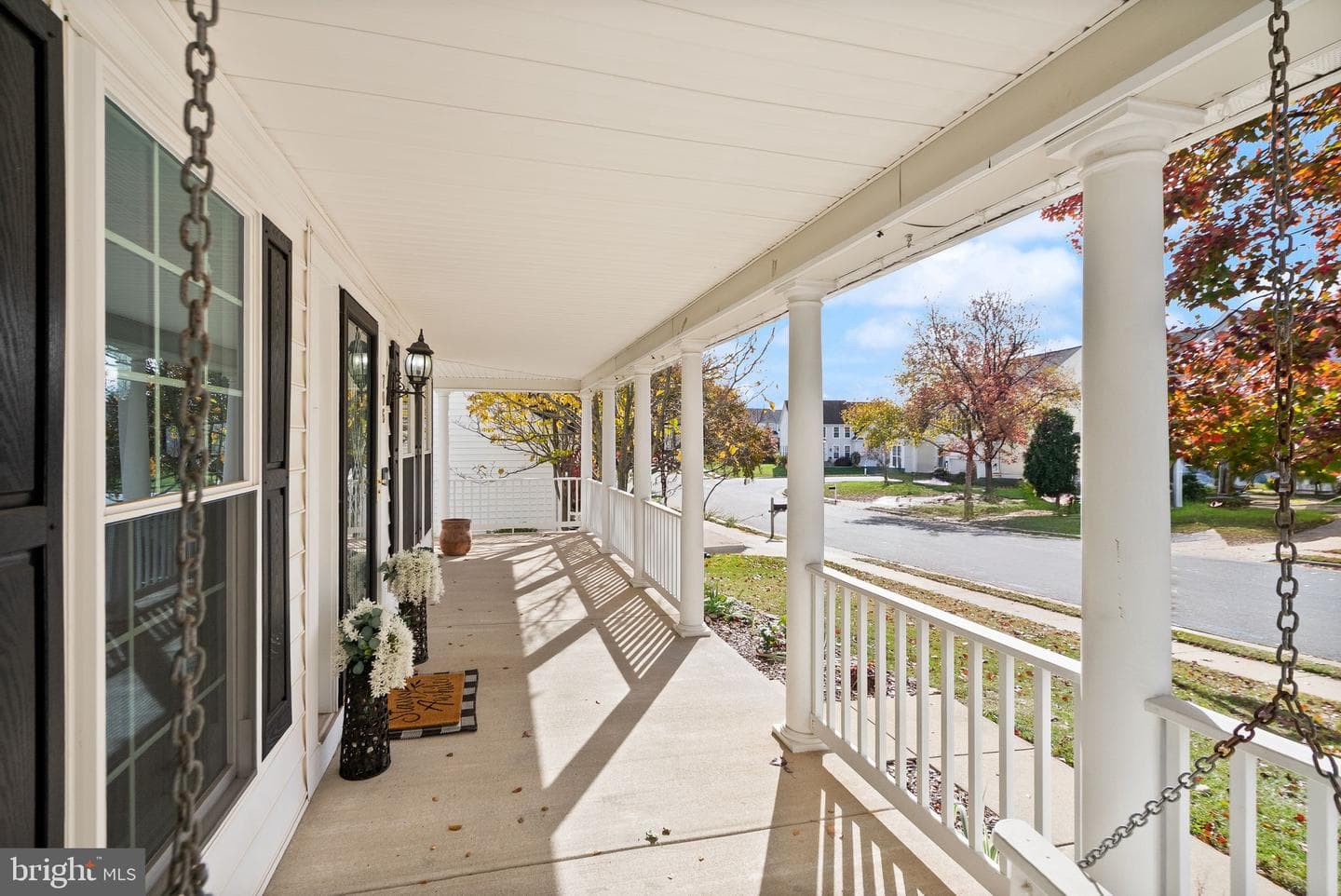 706 Invermere Drive NE photo 4