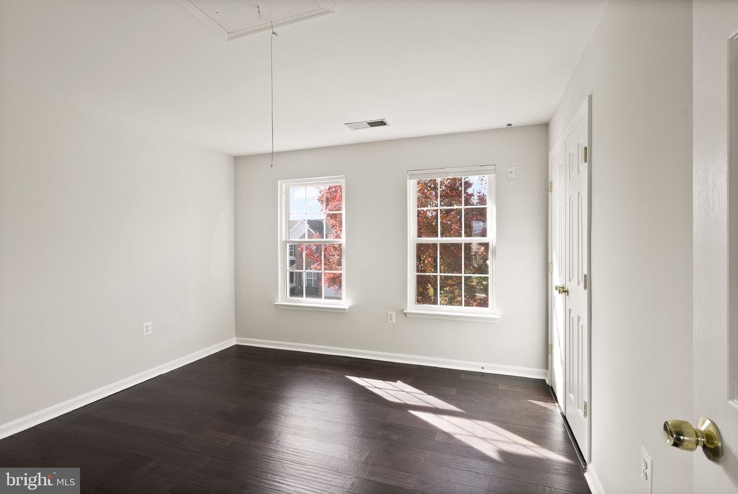 706 Invermere Drive NE photo 40