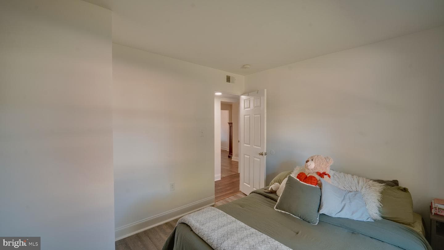 312 E Gordon Street photo 16