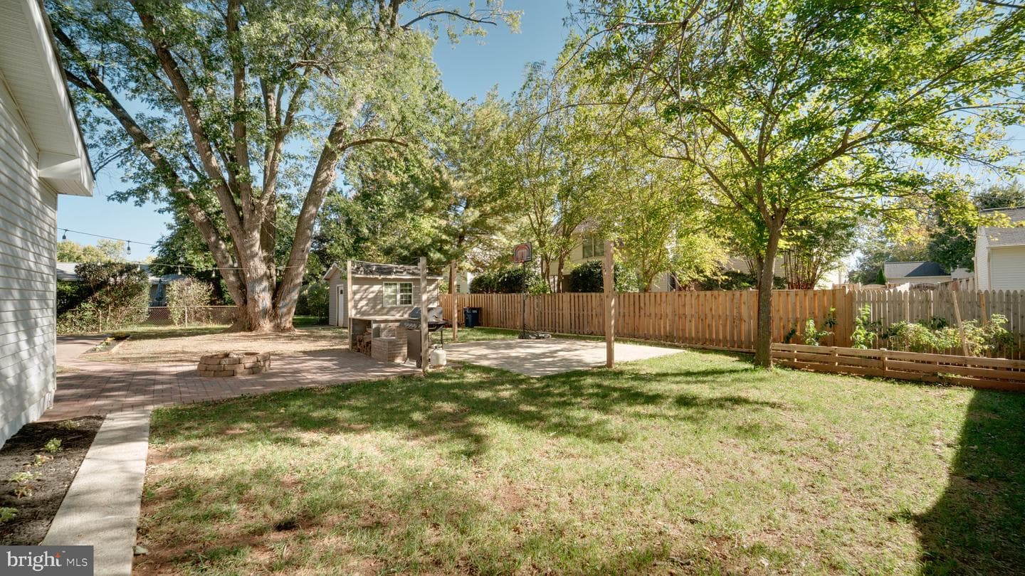 312 E Gordon Street photo 28