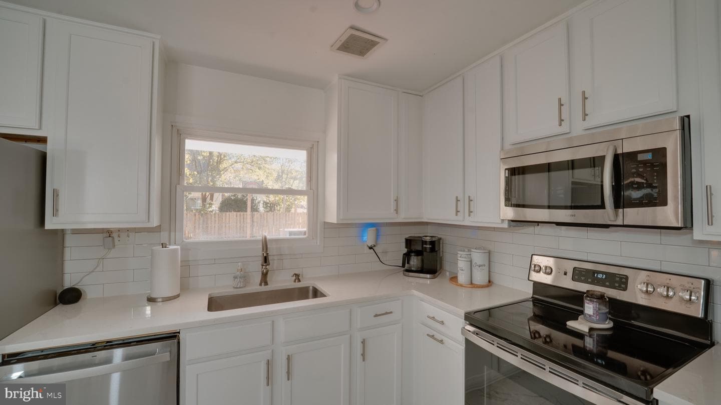 312 E Gordon Street photo 8