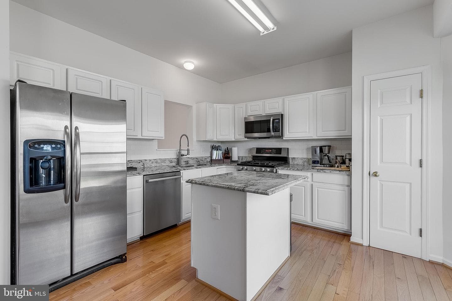573 Tuliptree Square NE photo 12