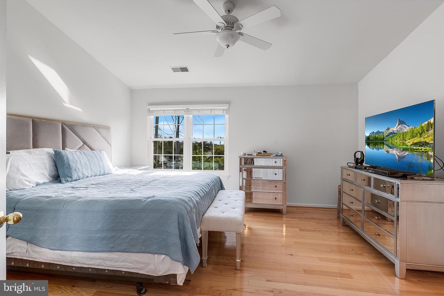 573 Tuliptree Square NE photo 19