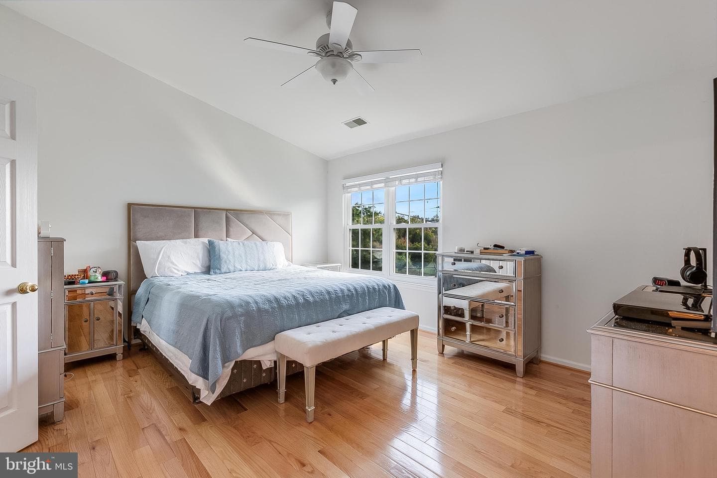 573 Tuliptree Square NE photo 20