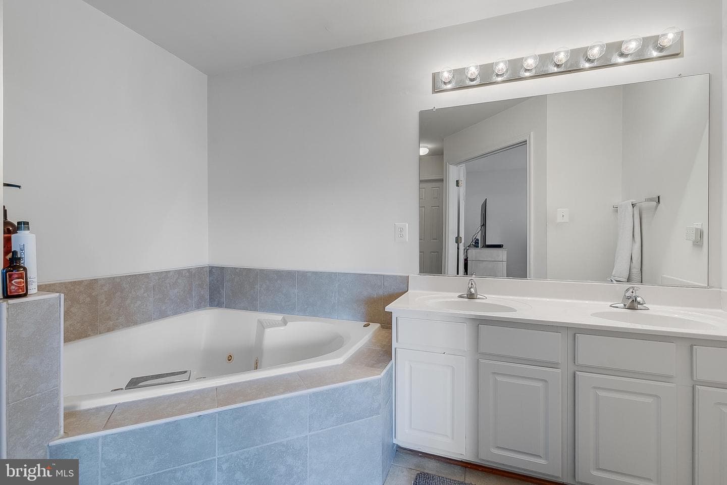 573 Tuliptree Square NE photo 23