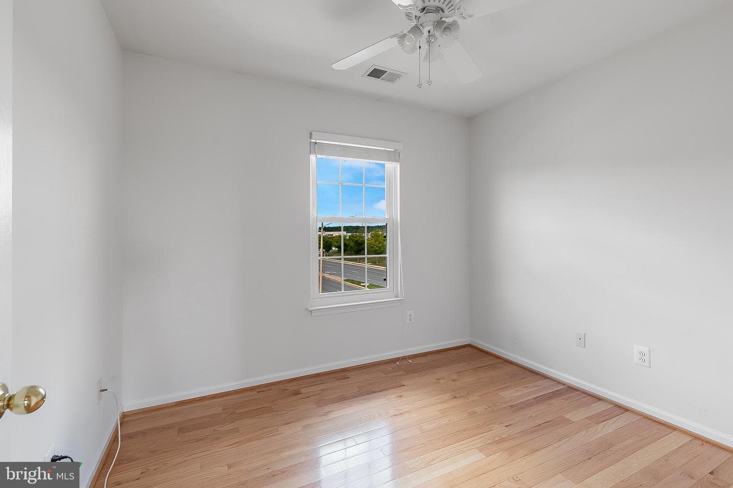 573 Tuliptree Square NE photo 25