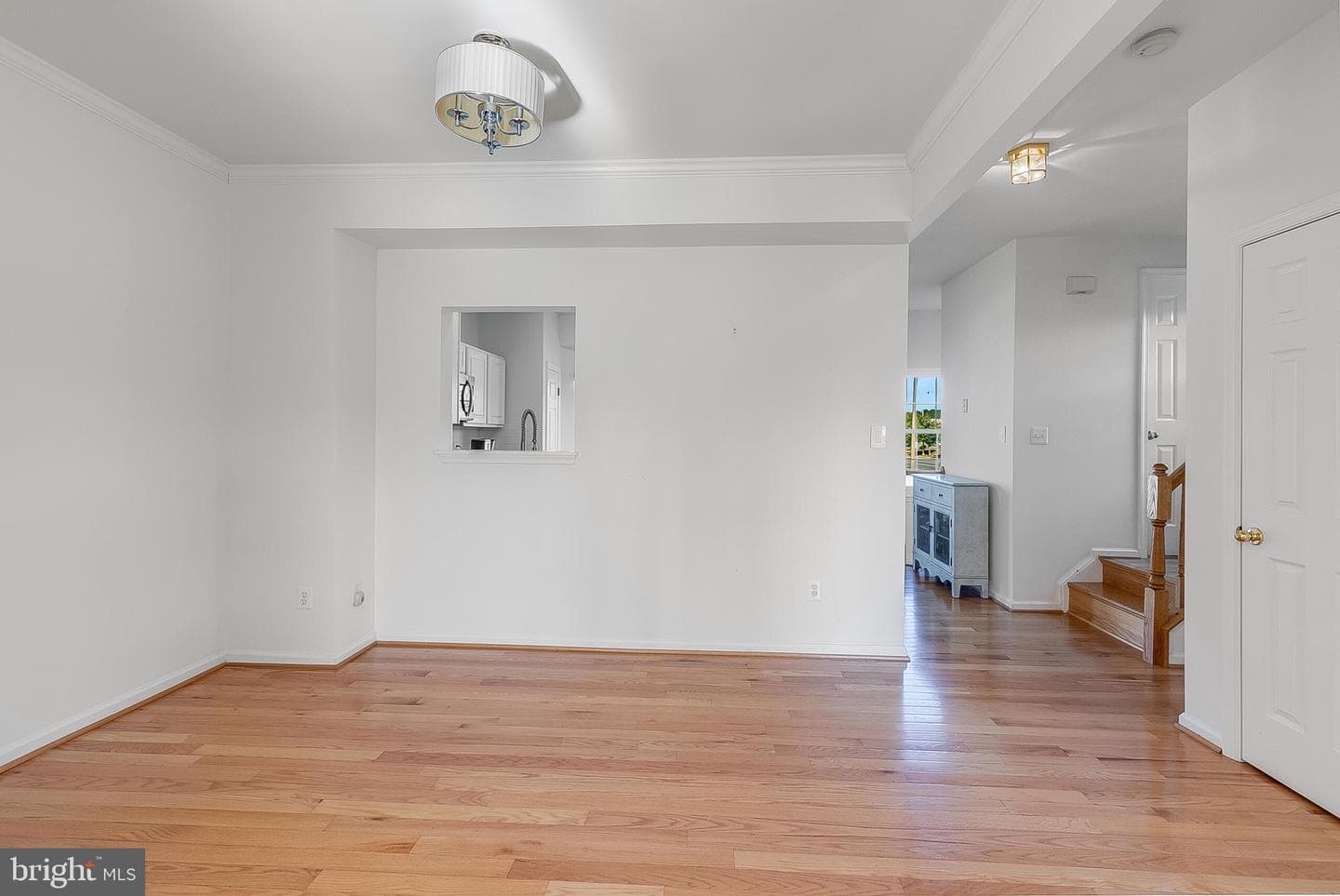 573 Tuliptree Square NE photo 9