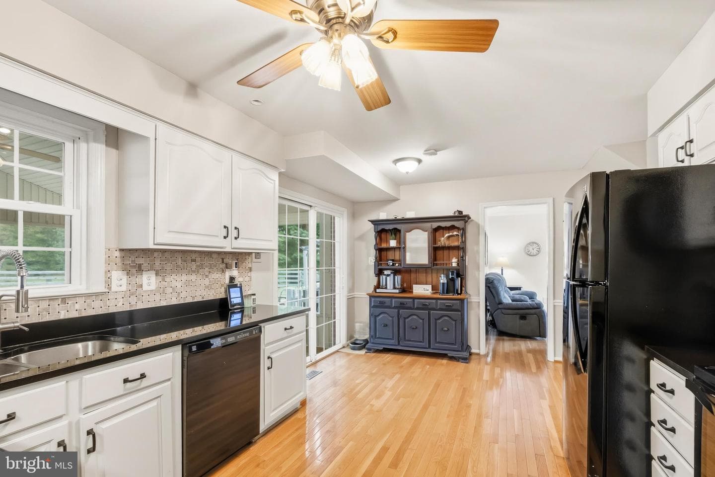 17412 Madison Avenue photo 32