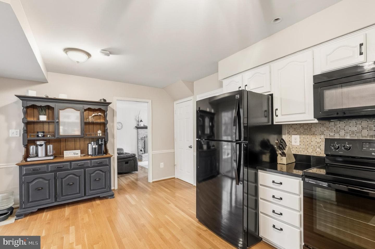 17412 Madison Avenue photo 33