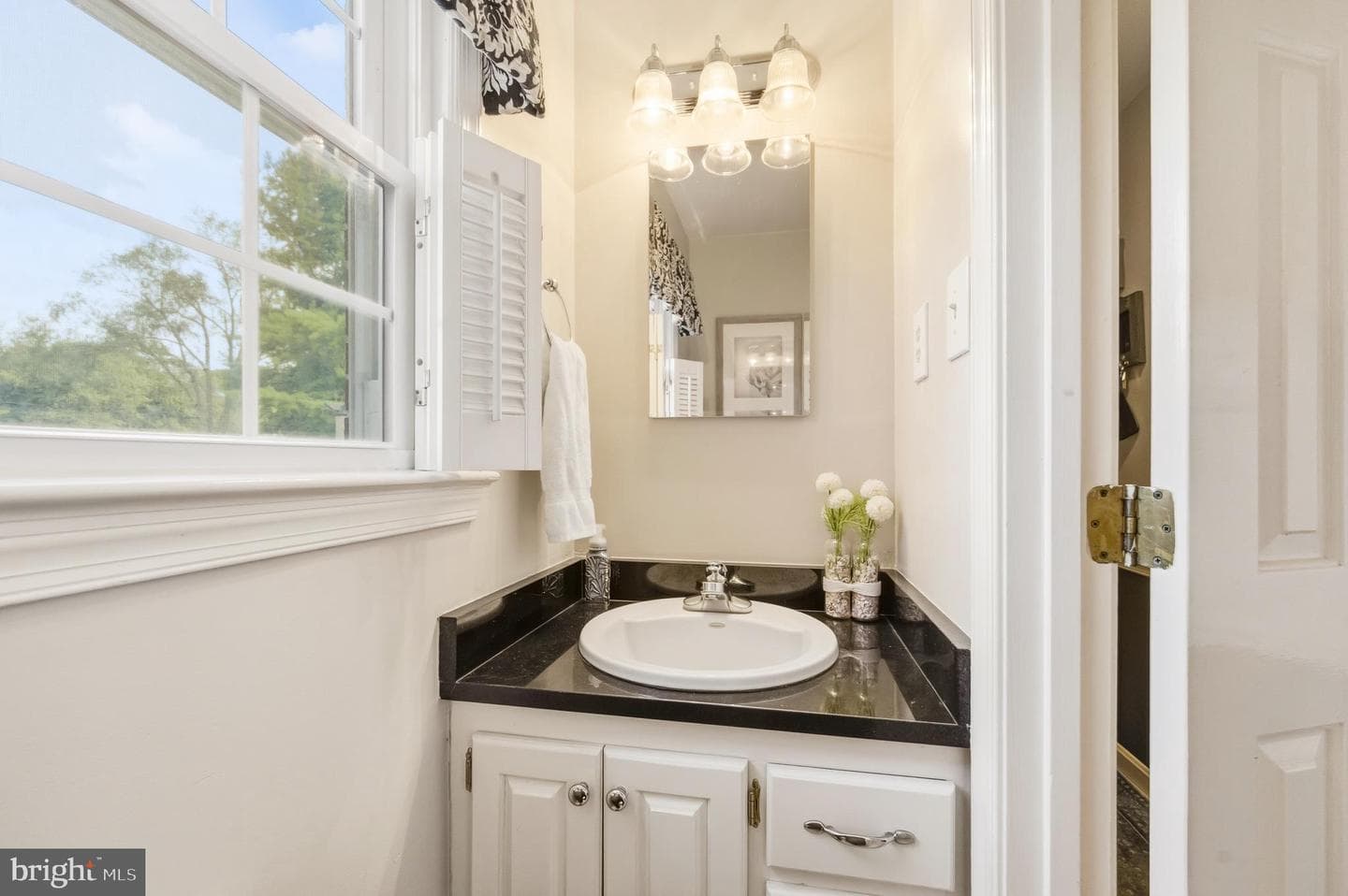 17412 Madison Avenue photo 47