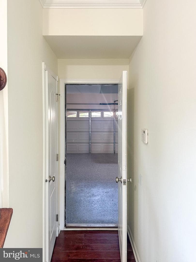 23069 Weybridge Square photo 7