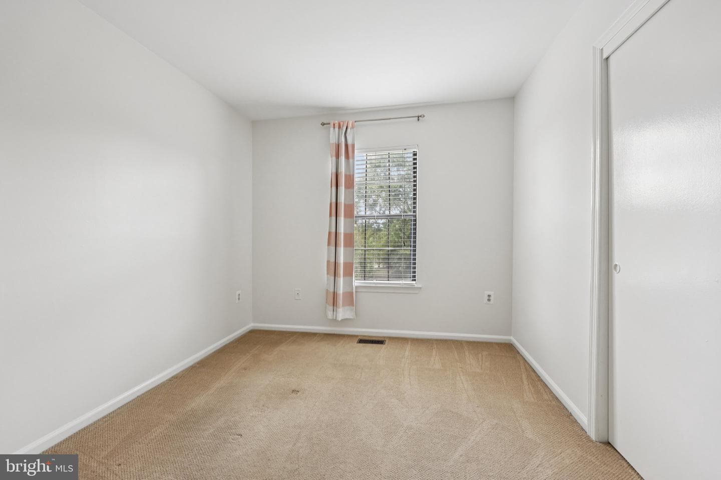 2 Berkeley Court photo 17