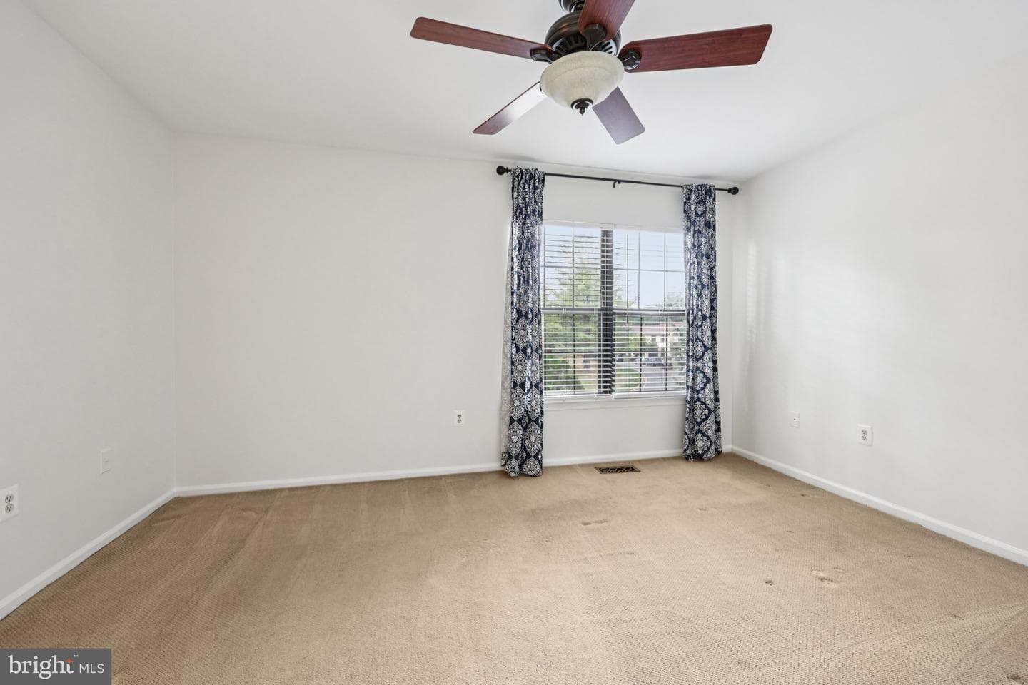 2 Berkeley Court photo 23